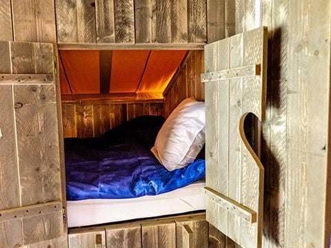 Tente en toile et en bois 6 personnes - Tente Safari Lodge | 3 Ch. | 6 Pers. | 1 SDB | Clim.