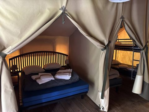 Tente en toile et en bois 5 personnes - Super Lodge | 2 Ch. | 4/5 Pers. | Terrasse simple | 1 SDB