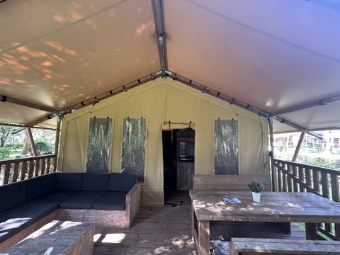 LODGE 5 personnes - Tente Lodge | 2 Ch. | 4/5 Pers. | Terrasse simple | 1 SDB | Clim.