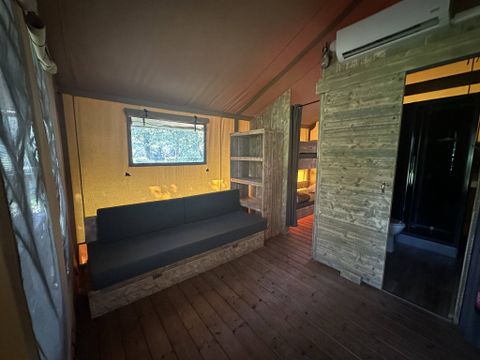 LODGE 5 personnes - Tente Lodge | 2 Ch. | 4/5 Pers. | Terrasse simple | 1 SDB | Clim.