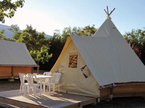 HÉBERGEMENT INSOLITE 4 personnes - sans sanitaires