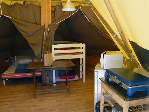 TENTE 4 personnes - CANADIENNE sans sanitaires