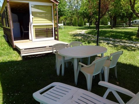 HÉBERGEMENT INSOLITE 4 personnes - sans sanitaires 17 m²