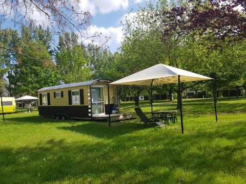 HÉBERGEMENT INSOLITE 4 personnes - sans sanitaires 17 m²