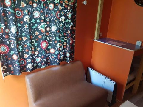 HÉBERGEMENT INSOLITE 4 personnes - sans sanitaires 17 m²