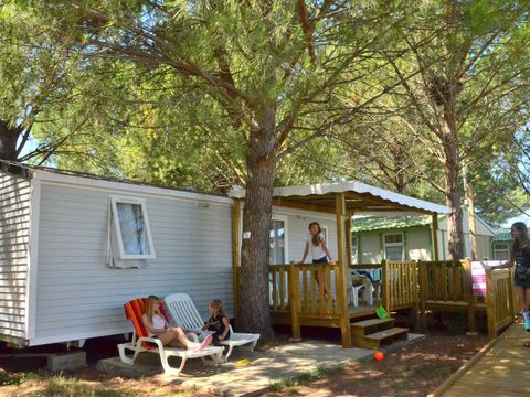 MOBILHOME 4 personnes - LE LIFE CLIMATISE 2 chambres  - adapté aux personnes à mobilité réduite