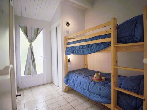 STUDIO 4 personnes - TV - PLANCHA