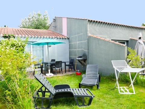 STUDIO 4 personnes - TV - PLANCHA