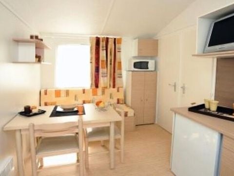 MOBILHOME 4 personnes - Loisirs 3 Pièces 4 Personnes + TV