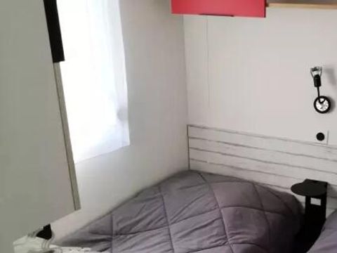 MOBILHOME 4 personnes - Duo Premium 3 Pièces 4 Personnes Jacuzzi + Climatisé + TV