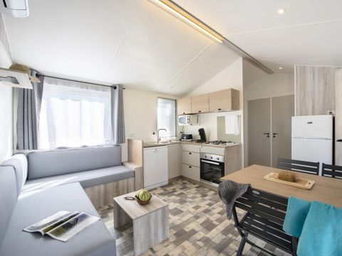 MOBILHOME 6 personnes - Trio Premium 4 Pièces 6 Personnes Jacuzzi + Climatisé + TV