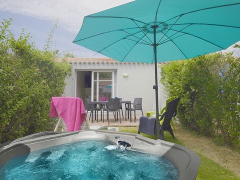 STUDIO 4 personnes - Premium avec jacuzzi