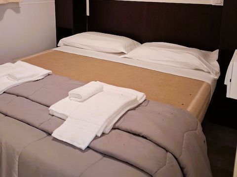 MOBILHOME 4 personnes - SENZA VISTA LAGO 30mq con terrazzo aperto