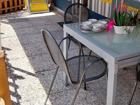 MOBILHOME 4 personnes - SENZA VISTA LAGO 24mq terrazzo/veranda chiuso