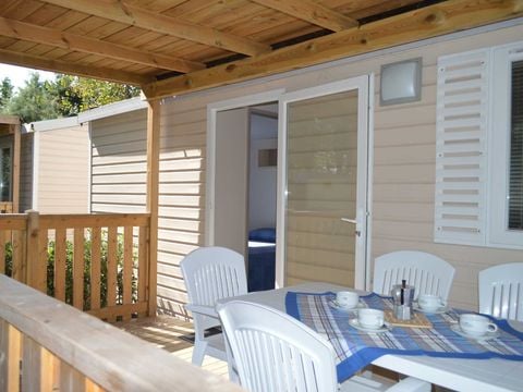 LODGE 4 personnes - Lodge Animaux Admis