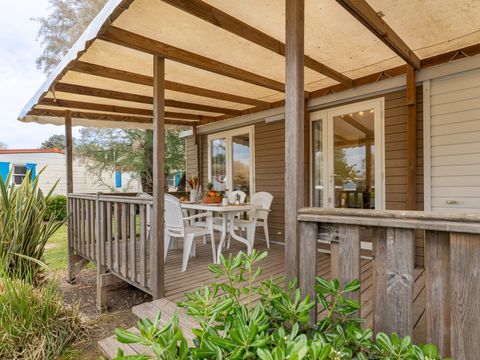 LODGE 4 personnes - Lodge Deluxe Animaux pas Admis