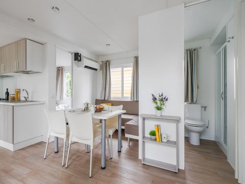 LODGE 4 personnes - Lodge Deluxe Animaux pas Admis