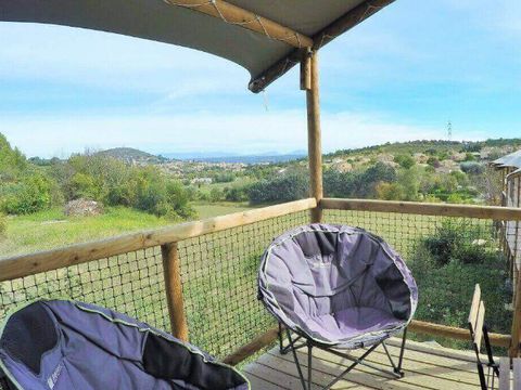 Hébergement 5 personnes - FLOWER LODGE BOIS SUR PILOTIS
