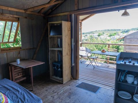 Hébergement 5 personnes - FLOWER LODGE BOIS SUR PILOTIS