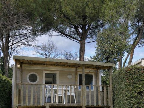 MOBILHOME 2 personnes - Confort 18m² 1 chambre + terrasse couverte + climatisation + TV