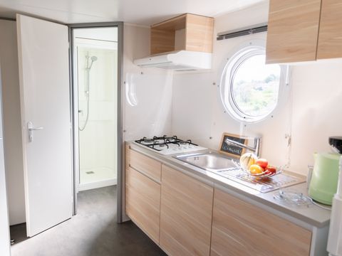 MOBILHOME 4 personnes - Loggia Confort 24 m² 2 chambres + terrasse couverte + TV