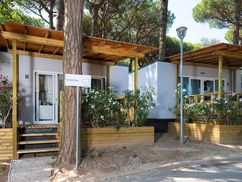 MOBILHOME 2 personnes - VIOLA (inclus : piscine, salle de sport et service plage)