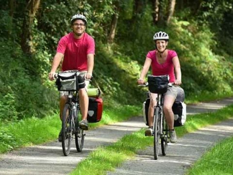 Camping Le Lac des Varennes - Camping Sarthe