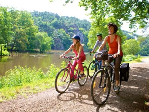 Camping Le Lac des Varennes - Camping Sarthe