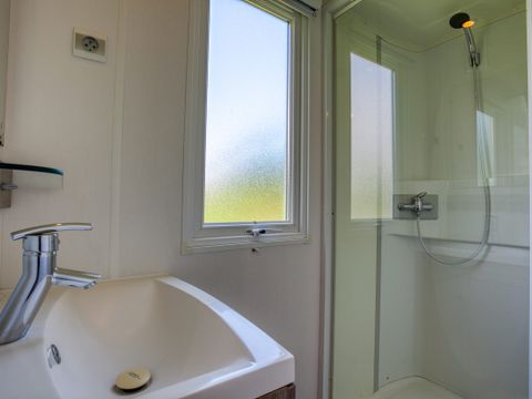 MOBILHOME 4 personnes - Mobil-Home Confort 25m² Loggia - 2 chambres + Terrasse couverte 4 pers