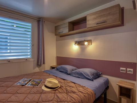 MOBILHOME 6 personnes - Mobil-Home Confort 32m² Malaga - 3 chambres + Terrasse couverte, clim, TV, Lave-vaisselle 6 pers