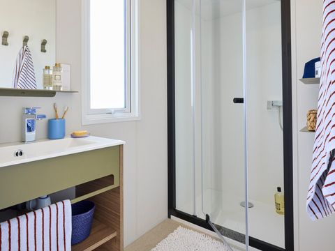 MOBILHOME 6 personnes - Mobil-Home Toscane Premium 33m² - 3 chambres + Terrasse couverte + CLIM + TV + Lave-vaisselle 6 pers
