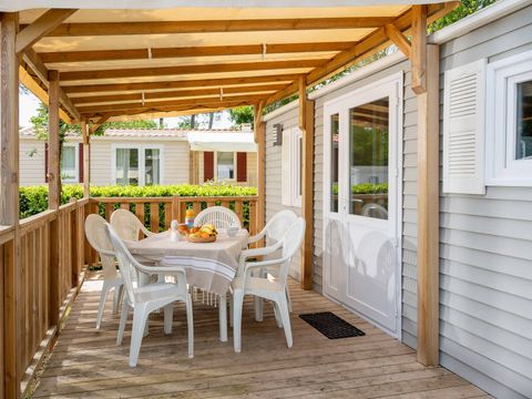 MOBILHOME 6 personnes - Classic | 2 Ch. | 4/6 Pers. | Terrasse surélevée | Clim.