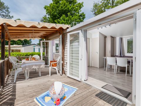 Mobilhome 6 personnes - Comfort XL | 2 Ch. | 4/6 Pers. | Terrasse surélevée
