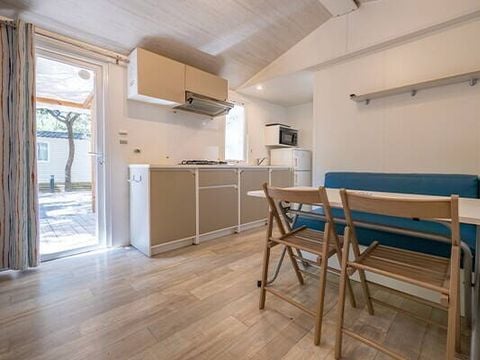 MOBILHOME 4 personnes - Mobil-home | Comfort | 2 Ch. | 4 Pers. | Terrasse surélevée | Clim.