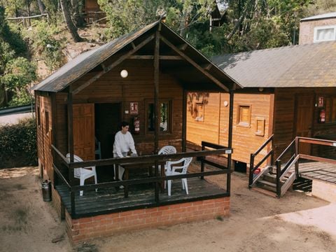 HÉBERGEMENT INSOLITE 4 personnes - Petite maison