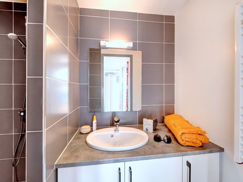 MAISON 4 personnes - Maisonnette Standard 31m² (2 chambres) avec TV et terrasse | 4 personnes