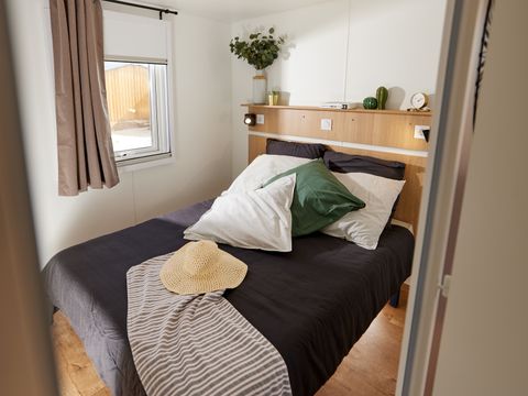 MOBILHOME 4 personnes - Homeflower PREMIUM PLUS Jacuzzi 29m² (2 chambres) + lits faits à l'arrivée & ménage | 4 personnes