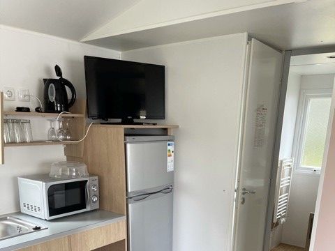 MOBILHOME 4 personnes - Confort 24m² - 2 chambres - Petite terrasse - TV
