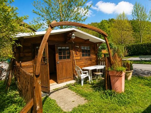 CHALET 2 personnes - Petit Chalet bois dortoir (sans cuisine, ni eau)