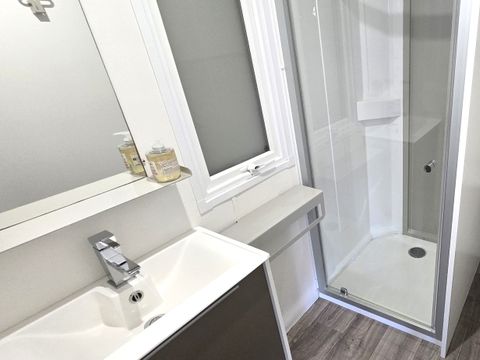 Mobilhome 4 personnes - MALAGA Confort avec terrasse intégrée 8 m²