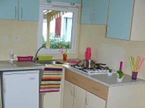 MOBILHOME 4 personnes - 4 personnes - terrasse semi couverte