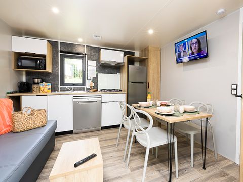 Mobilhome 6 personnes - Premium Lacave - 2 chambres - TV - Clim - Lave-vaisselle - 2 salles de bain