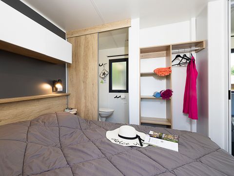 Mobilhome 8 personnes - Premium Lacave - 3 chambres - TV - Clim - Lave-vaisselle - 2 salles de bain