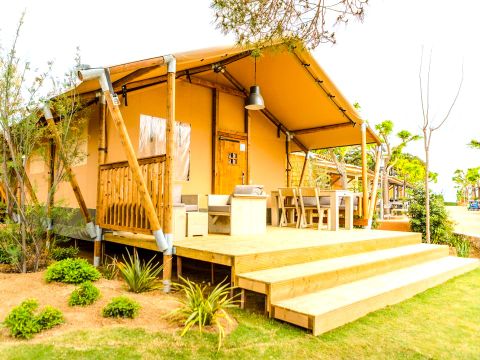 Tente en toile et en bois 4 personnes - Glamping Mar