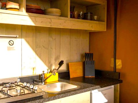 Tente en toile et en bois 4 personnes - Glamping Mar