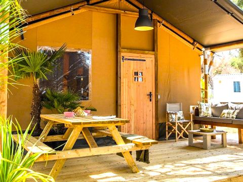 Tente en toile et en bois 4 personnes - Glamping Mar