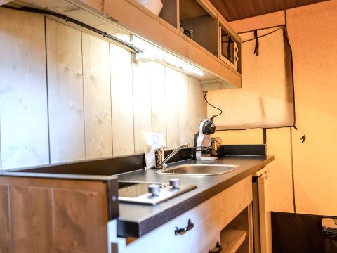 Tente en toile et en bois 4 personnes - Glamping Mar