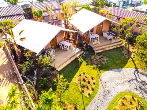 Tente en toile et en bois 4 personnes - Glamping Mar