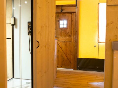 Tente en toile et en bois 4 personnes - Glamping Mar