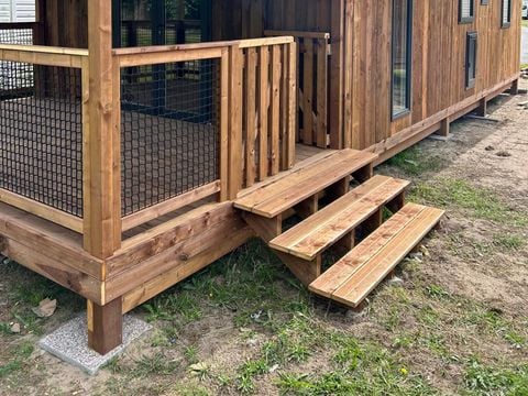 LODGE 4 personnes - ECO LODGE 2 chambres 1 lit double / 2 lits simples / 1 lit pont